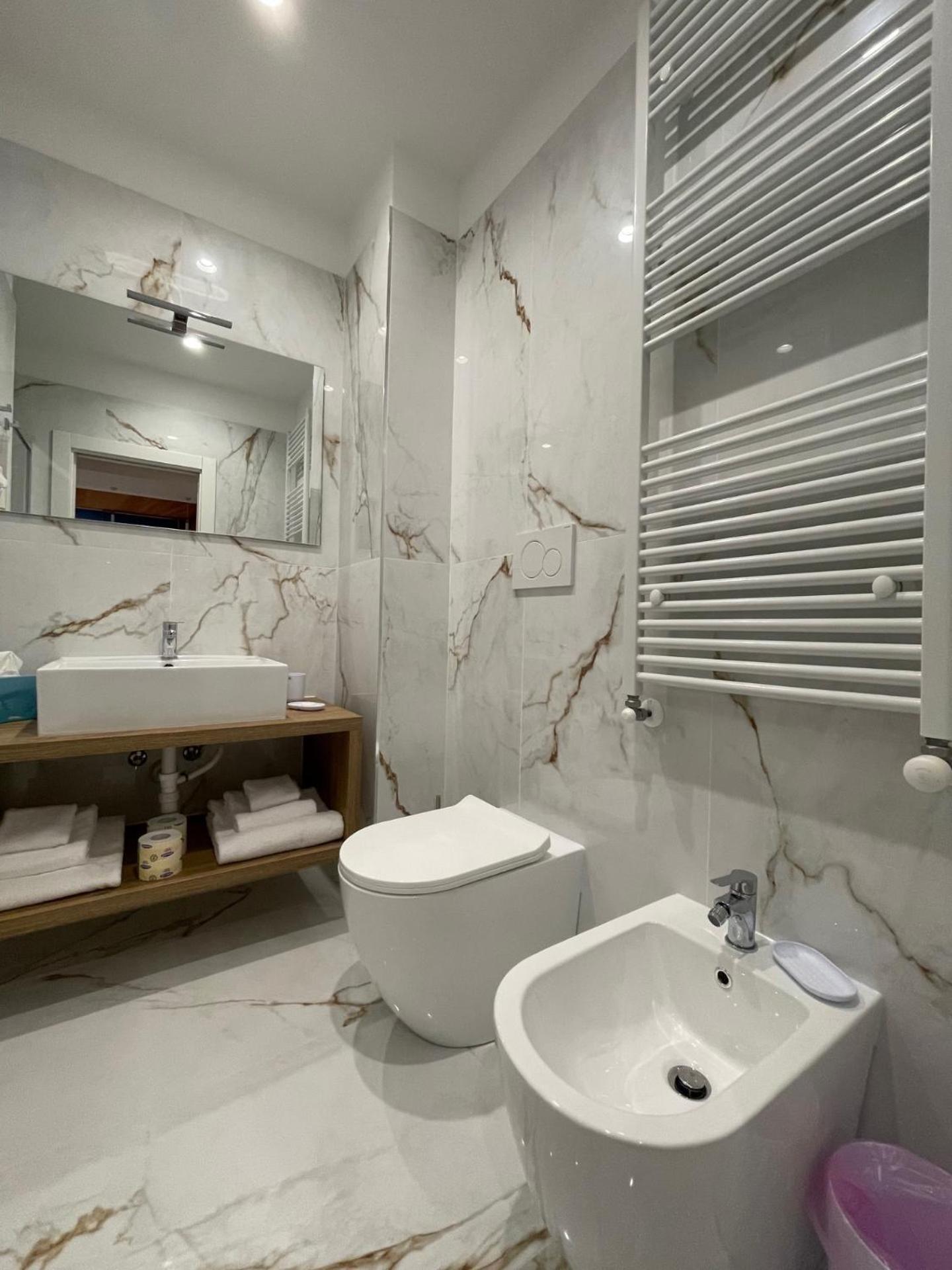 Martini Suite 2 Bari Exterior foto